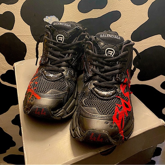 Balenciaga runners - Picture 1 of 3